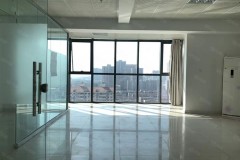 【出租】福地大厦精装修80至120平米2万起租！阳面落地窗倍儿敞亮！